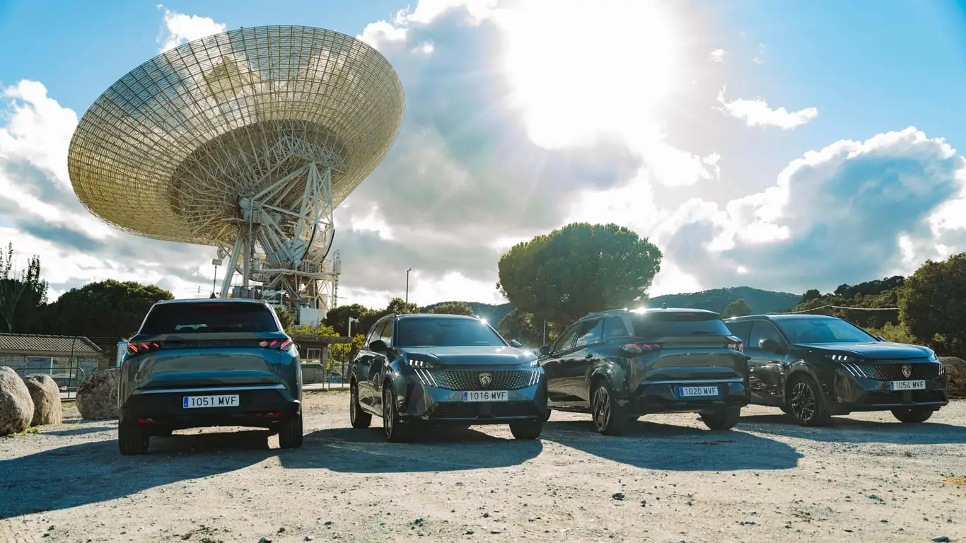 Автомобиль с космическим интерьером за вполне земные деньги: от французов такого никто не ожидал