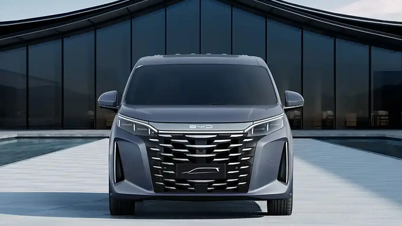 Самый крутой в мире минивэн скоро выйдет на рынок: что предложат