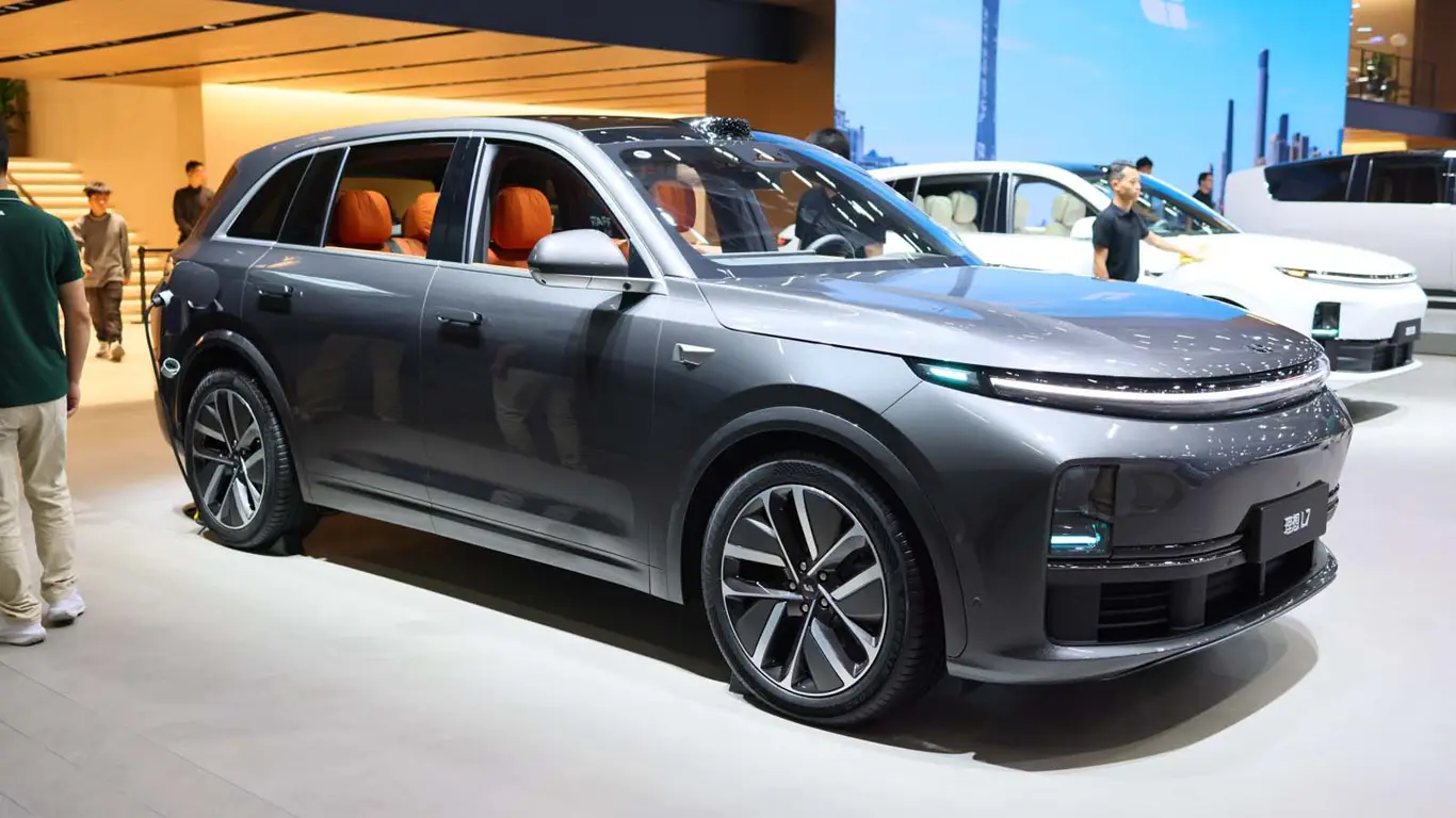 Любимые россиянами китайские кроссоверы показали в Гуанчжоу: автосалон продолжает удивлять