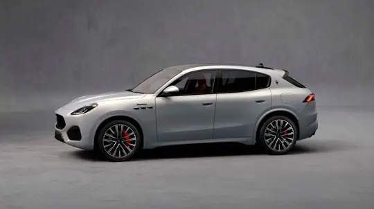 Задний ход с сюрпризом: Maserati устраняет сбой в парковочной системе