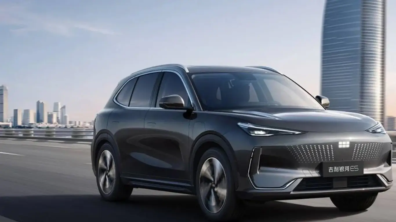 От Китая к миру: Geely EX5 бросает вызов Tesla и BYD в Европе