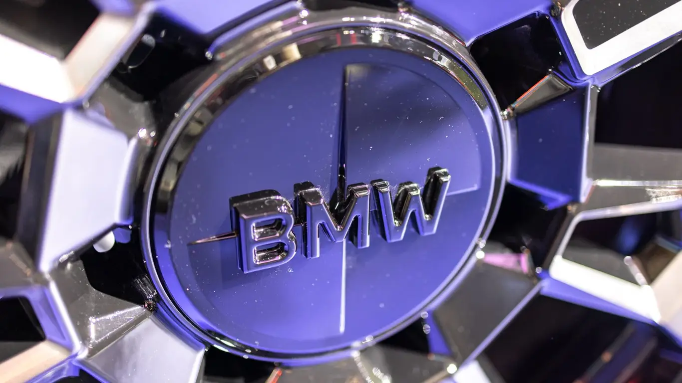 Инновация года от BMW: батареи будущего без вреда для экологии