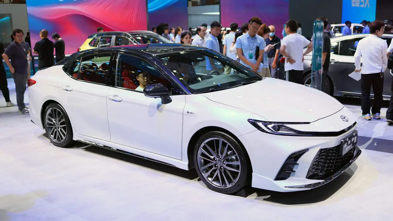 Топ гибридов для такси: экономия и комфорт на каждом километре