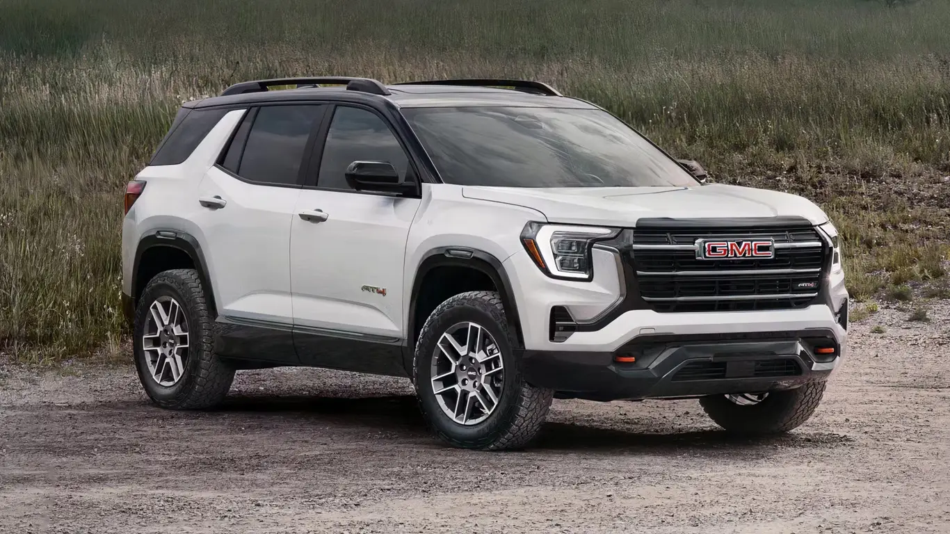 Новый уровень компактных кроссоверов: премиум-функции и новый стиль