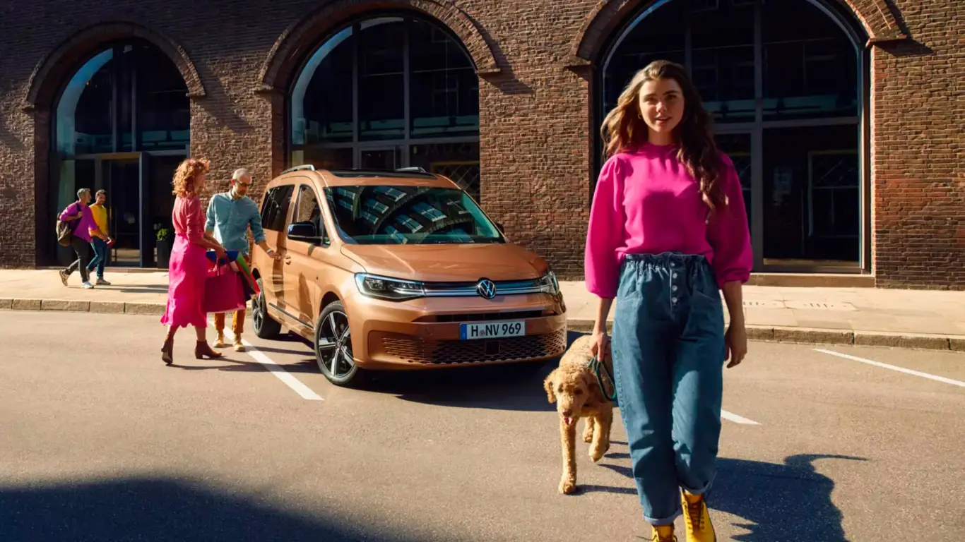 Volkswagen Caddy Kombi: гибридный минивэн, который заменит вам автобус