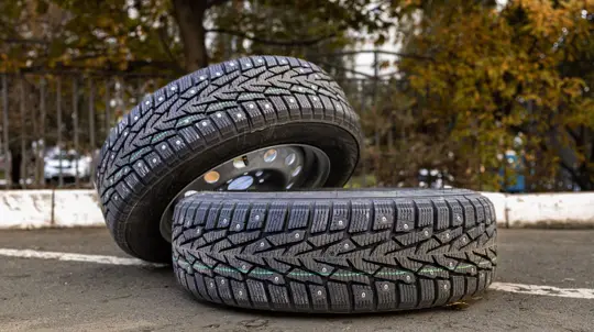 Покупка б/у шин: скрытые риски и рекомендации специалистов