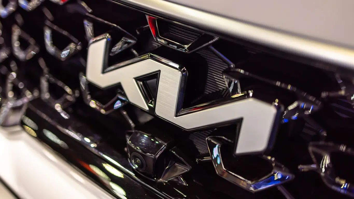 Замена Kia Rio уже близко: кроссоверу Sportage придется потесниться