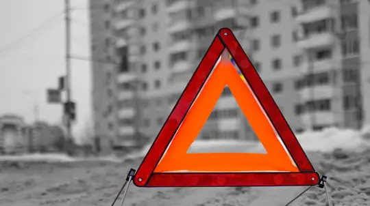 Под Брянском иномарка врезалась в ВАЗ, пострадал водитель