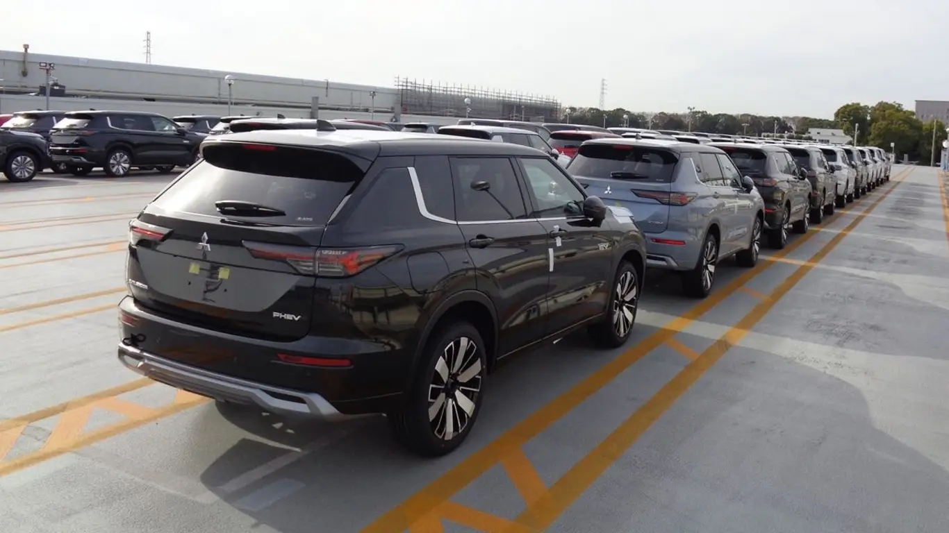 Mitsubishi Outlander возвращается в Европу: больше мощности, больше пробега, новый этап