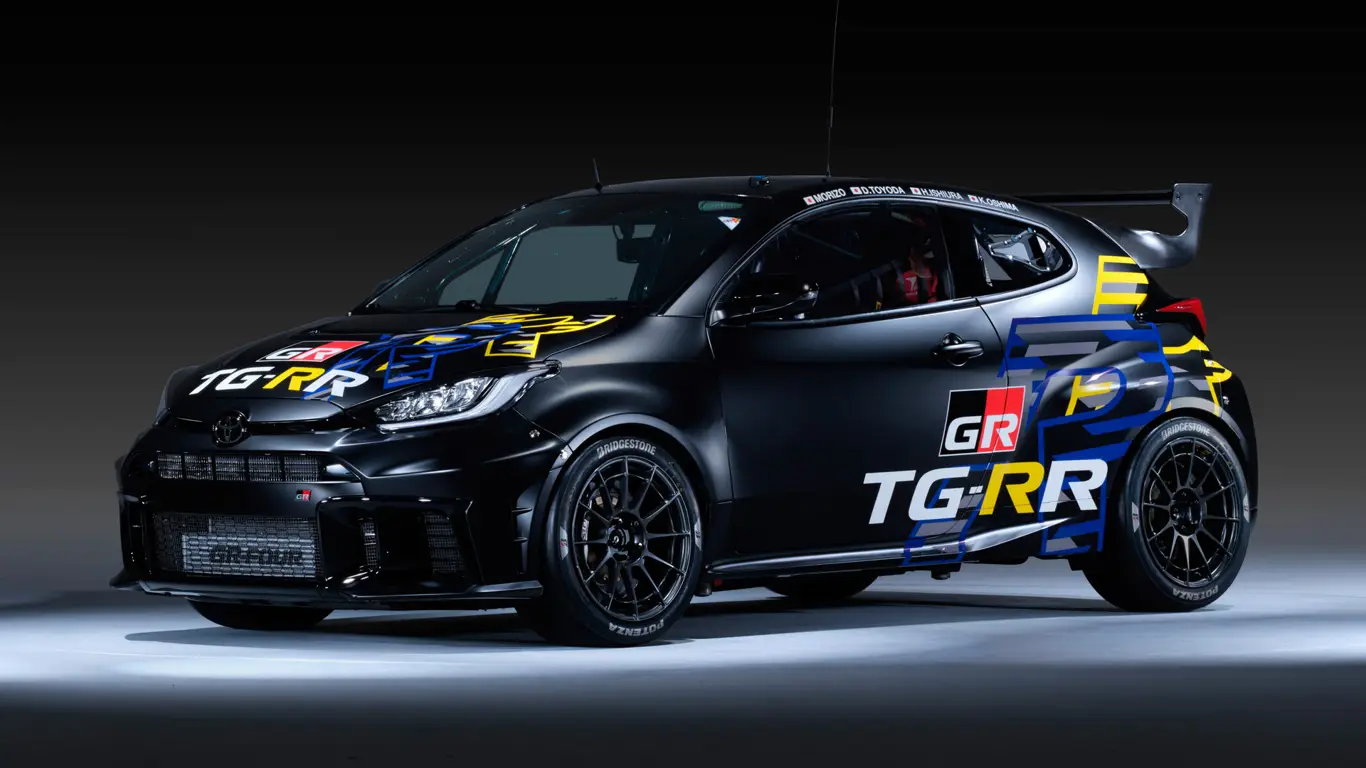 Toyota покоряет Токио: легендарные спорткары и внедорожники с Нюрбургринга