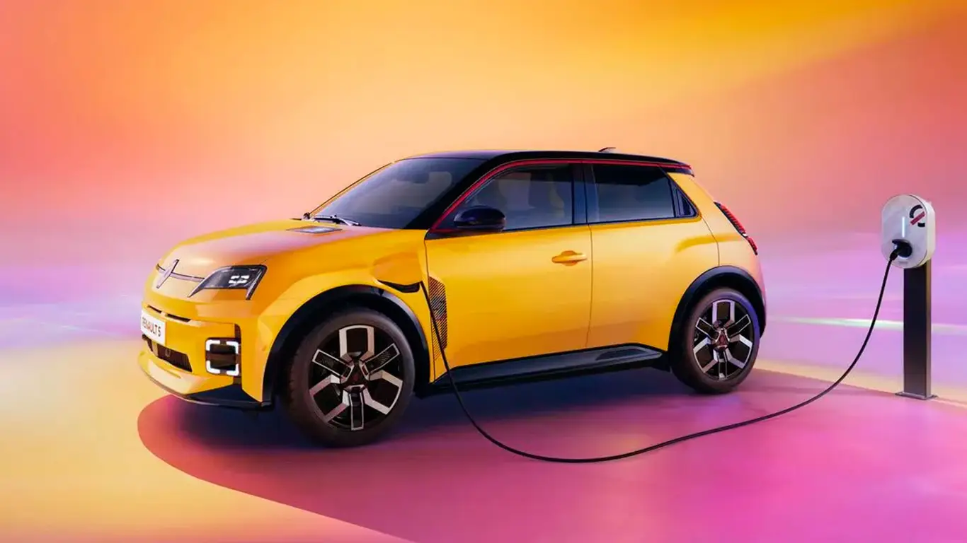 Renault 5: легенда прошлого стала королем электрокаров