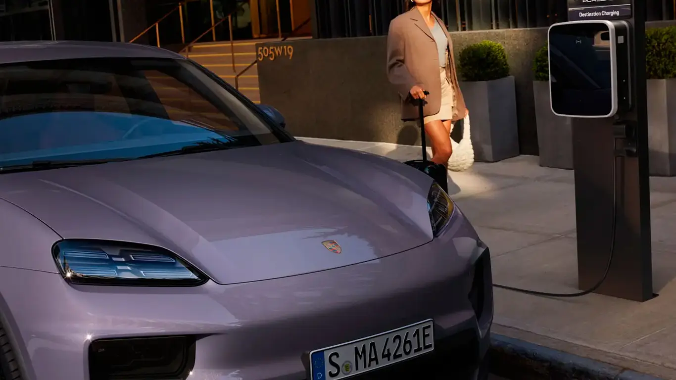 Porsche возвращает бензин: Macan снова станет классикой