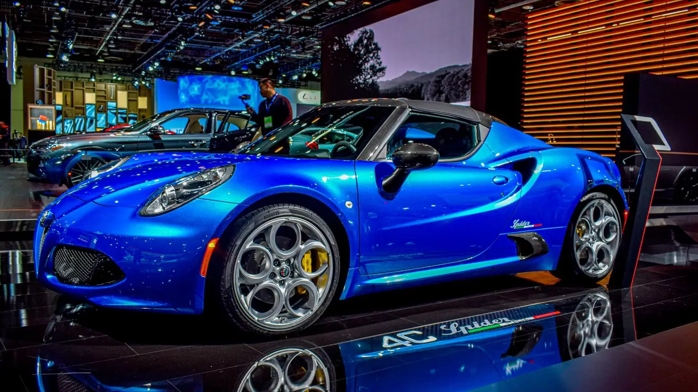 Alfa Romeo не сдаёт позиции: еще один автопроизводитель меняет планы на ходу