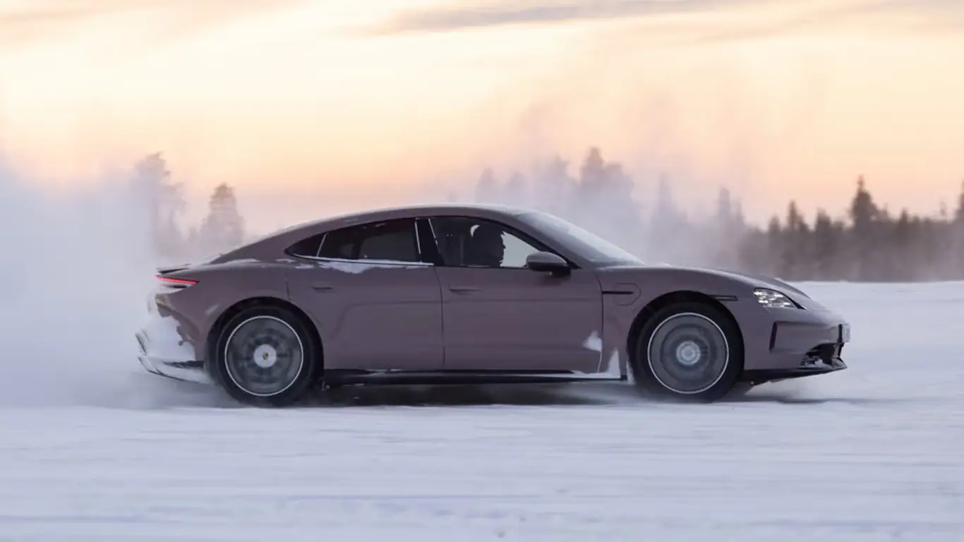 Porsche сделал полный привод доступнее: 429 л.с. и улучшенная батарея в комплекте