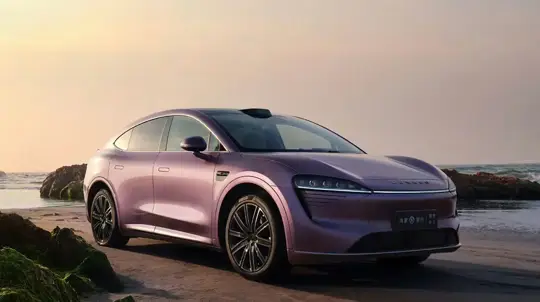 Huawei на пути к 100 000 в попытке превзойти Apple: ее автомобиль очень востребован