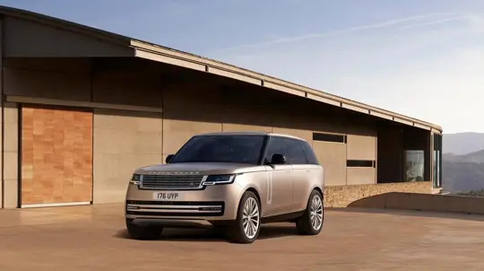 615 л.с., элитный интерьер и эксклюзив в РФ: санкционные барьеры не помеха