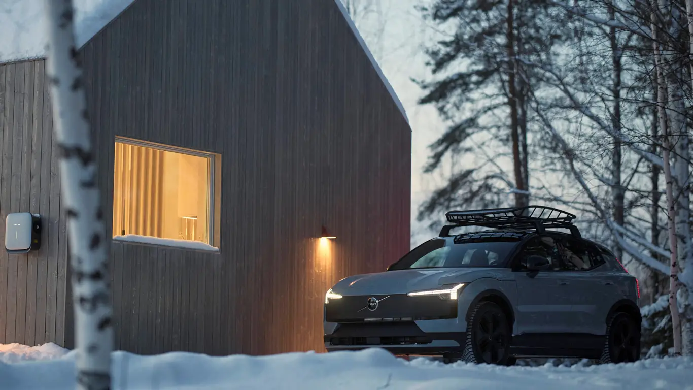 Электрический семейный кроссовер для бездорожья: шведы снова удивили