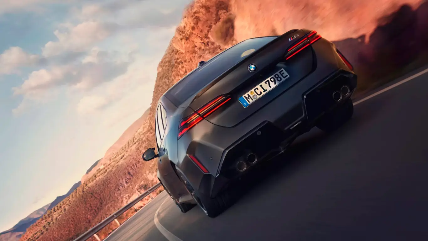 BMW не сдается: легендарные V8 останутся в строю