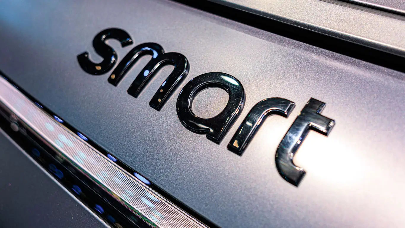 Smart бросает вызов Tesla: новый седан готов покорять рынок