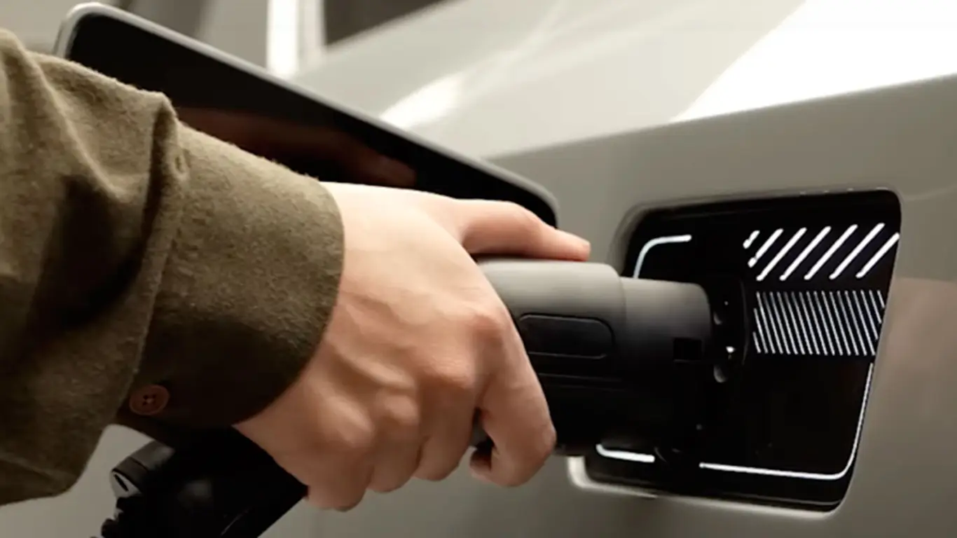 В Великобритании строят гигантскую фабрику батарей для электромобилей