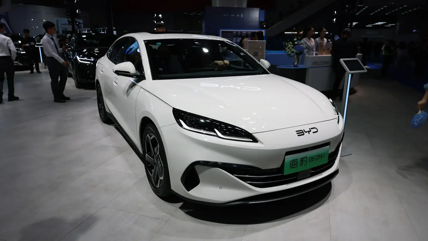 Скандал вокруг BYD: тысячи владельцев требуют компенсации за резко «устаревшие» авто