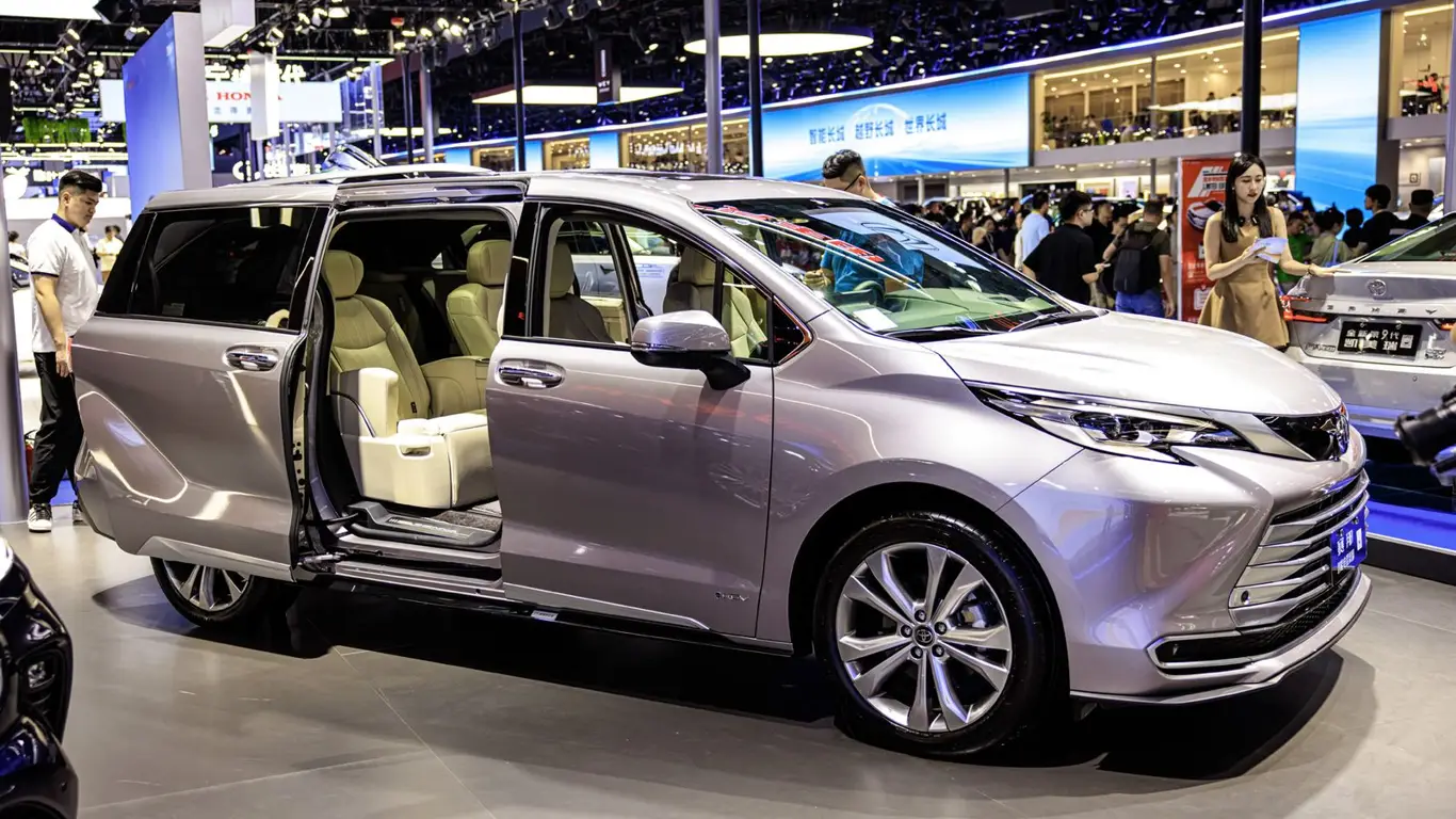 Дефект крепления сидений: Toyota отзывает почти 170 000 минивэнов