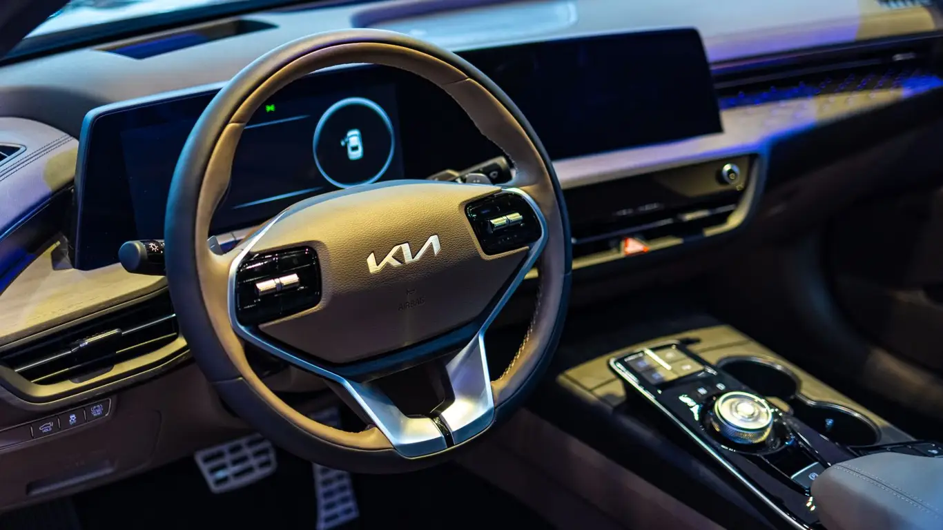 Kia EV4 обещает новый уровень управления: каждая модель получит имитацию механической коробки передач