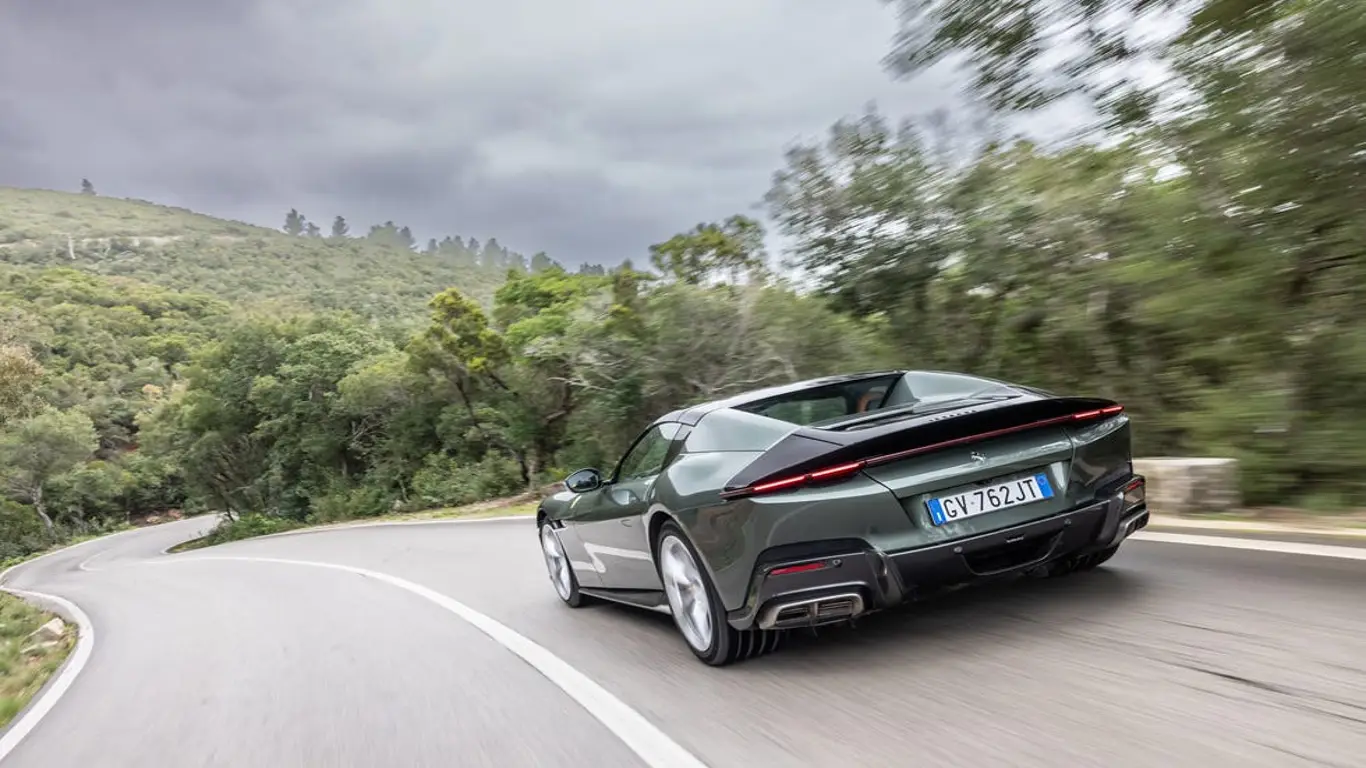 У Ferrari сносит крышу: компания представила старую модель в новом обличии