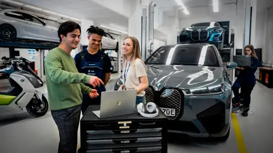 BMW меняет правила игры: новый цифровой сервис делает обслуживание проще, чем когда-либо