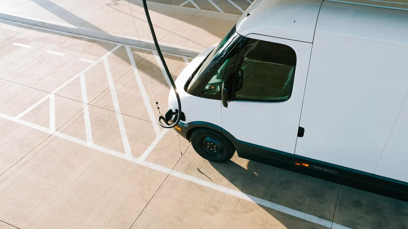 Когда-нибудь и на нашей улице проедет электрофургон Rivian с мороженым