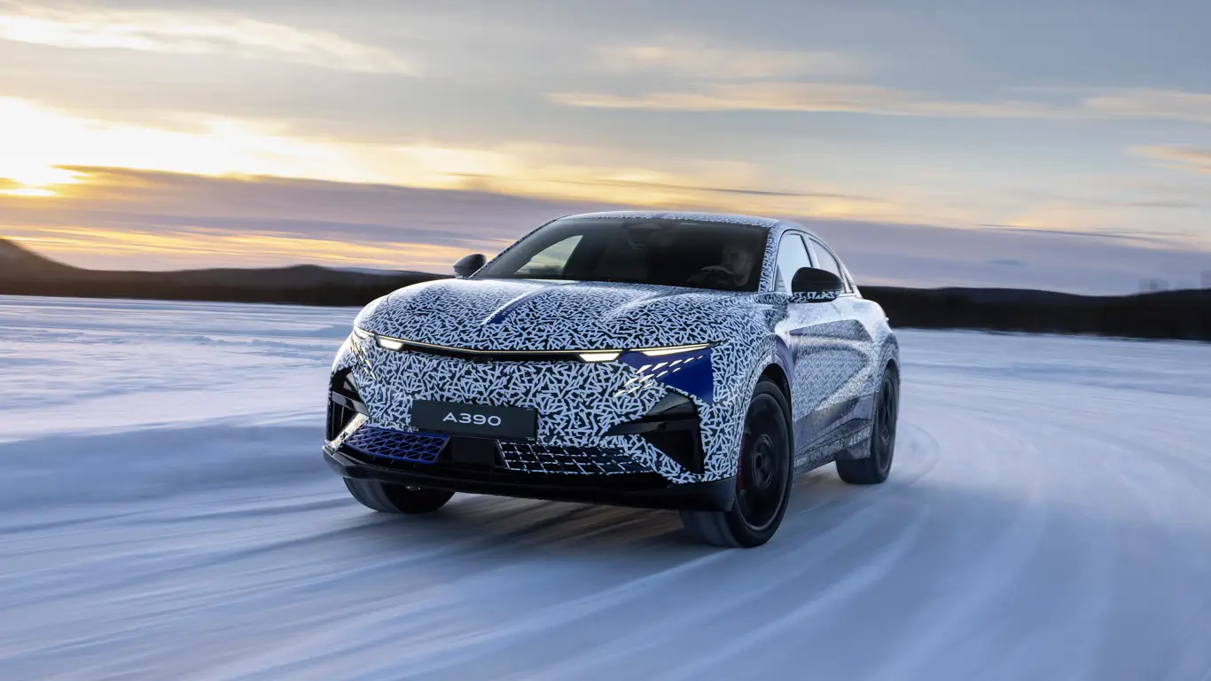 Alpine A390 – спорткар в теле кроссовера: Первые кадры нового авто