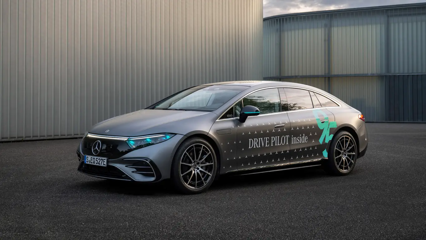 Mercedes делает рывок в области автономного вождения и представляет в Европе деталь, которая уже стала стандартом на трех континентах