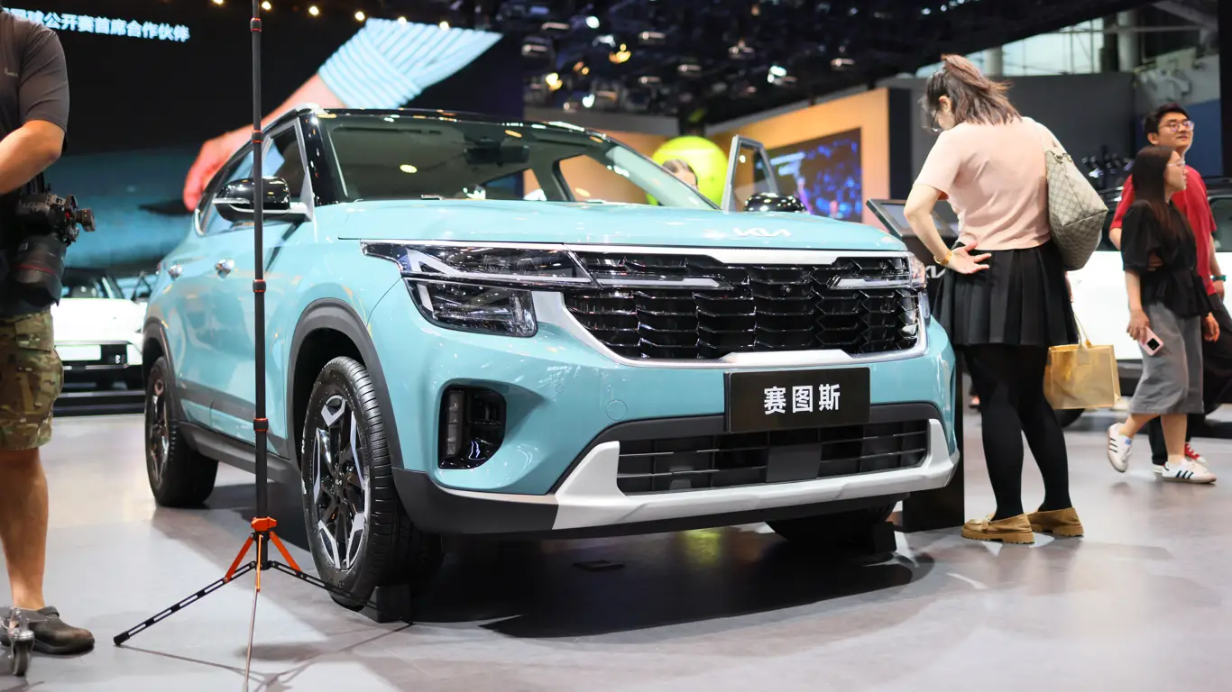 Маскировка не спасла: Kia Seltos 2026 года рассекречен во время зимних тестов