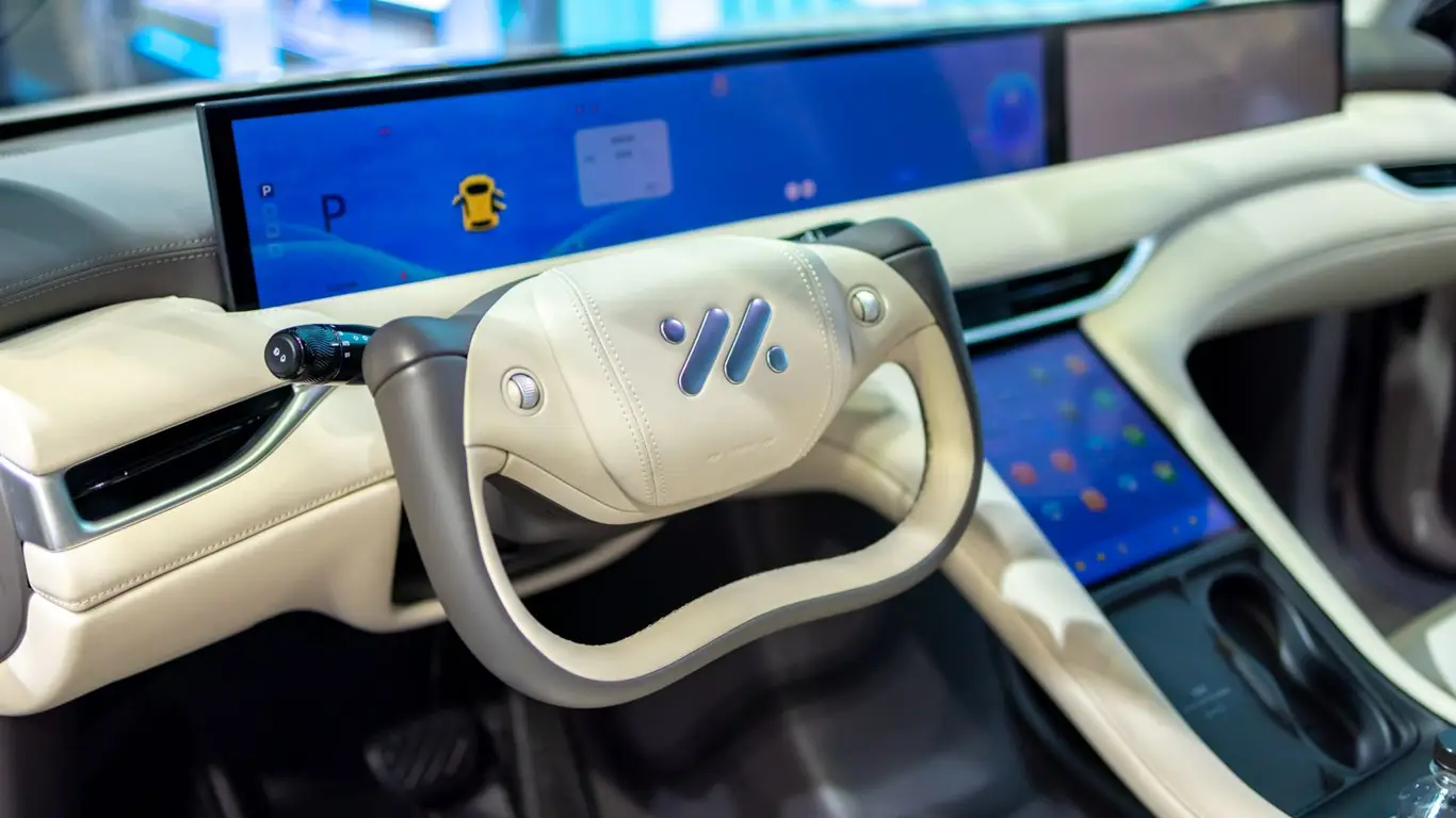 Нельзя останавливаться: эта лампочка на панели приборов сигнализирует, что надо ехать дальше