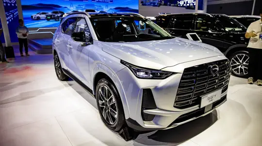 Toyota RAV4 больше никогда не будут покупать: китайцы предложат россиянам крутую модель