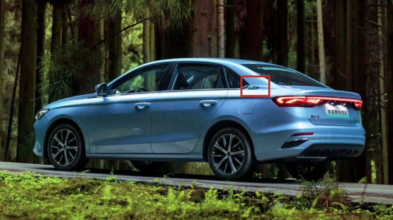 Geely анонсировал уникальный «супер-метанольный» гибрид: забудьте о дорогом топливе