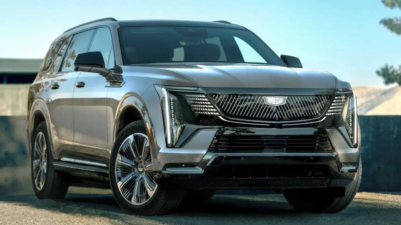 42 динамика, экраны во всю панель и массажные кресла: самый роскошный Cadillac обзавелся ценником