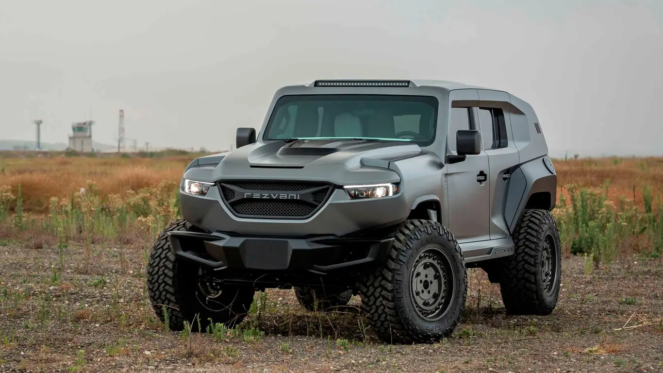 Автомобиль для апокалипсиса: «Танк» за 400 000 долларов позволит чувствовать себя везде как бункере