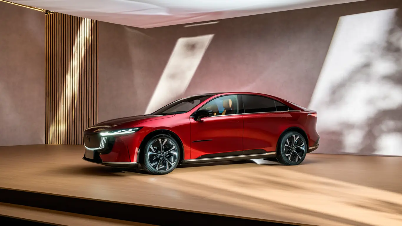 Volkswagen ID.7 ждет тяжелый год: Mazda 6e предложит больше за меньшие деньги