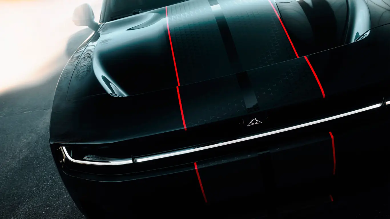 Dodge показал яркий Charger Daytona — новые стайлинг-опции и «заряженный» дизайн
