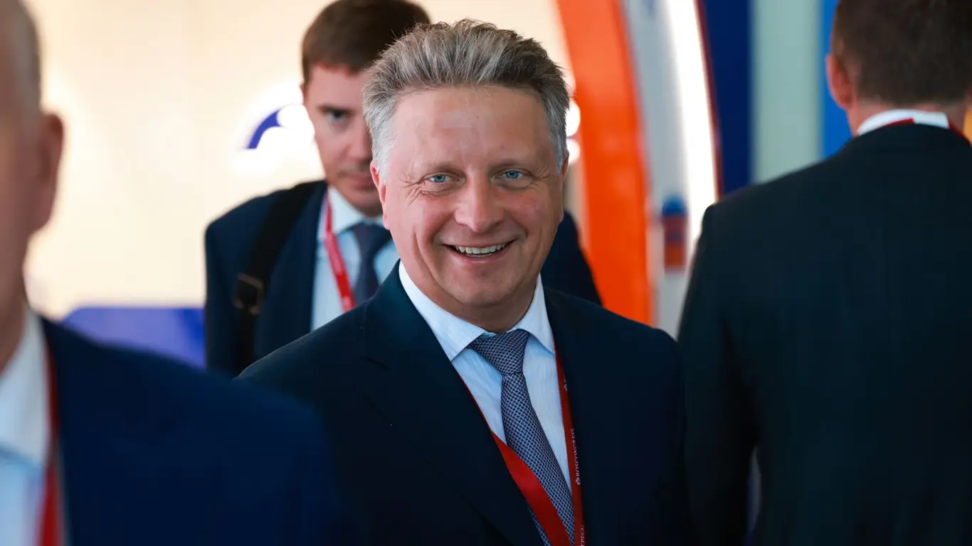 Прорыв АВТОВАЗа — семиместная Lada: дизайн утверждён, запуск — в 2027-м