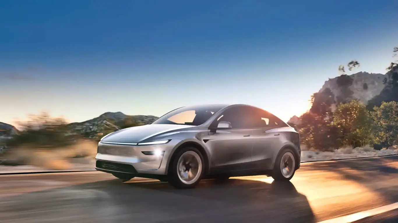 Новая Tesla Model Y с увеличенным запасом хода и полным приводом мчится в Россию: от 8,4 млн рублей за 4,3 секунды до сотни