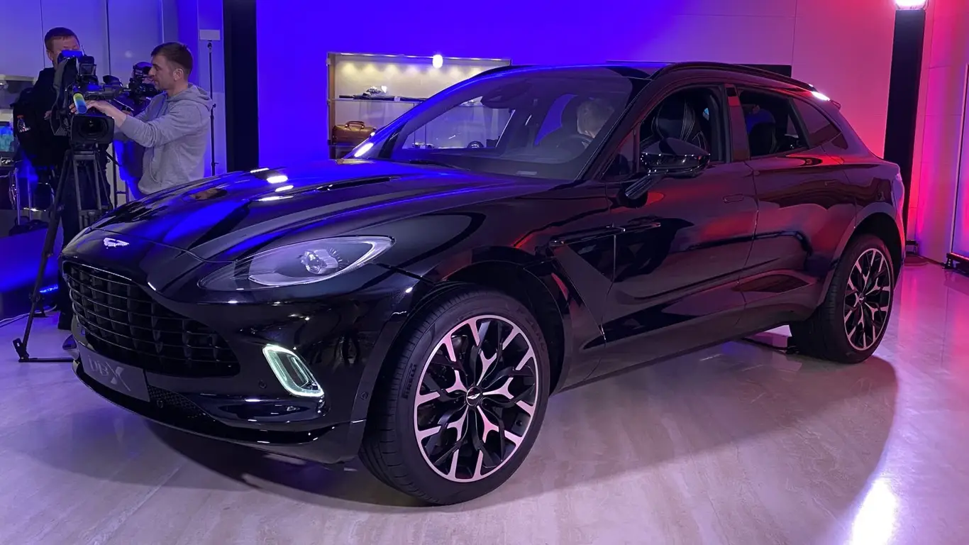 Aston Martin неожиданно разбогатеет: компанию спасают миллионными вливаниями