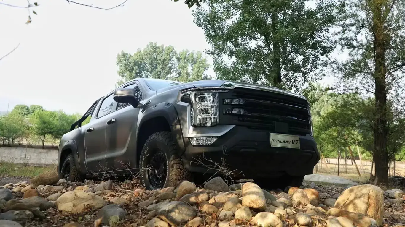 Foton бросает вызов Ram и Silverado: что предложат китайские пикапы за 5,2 млн