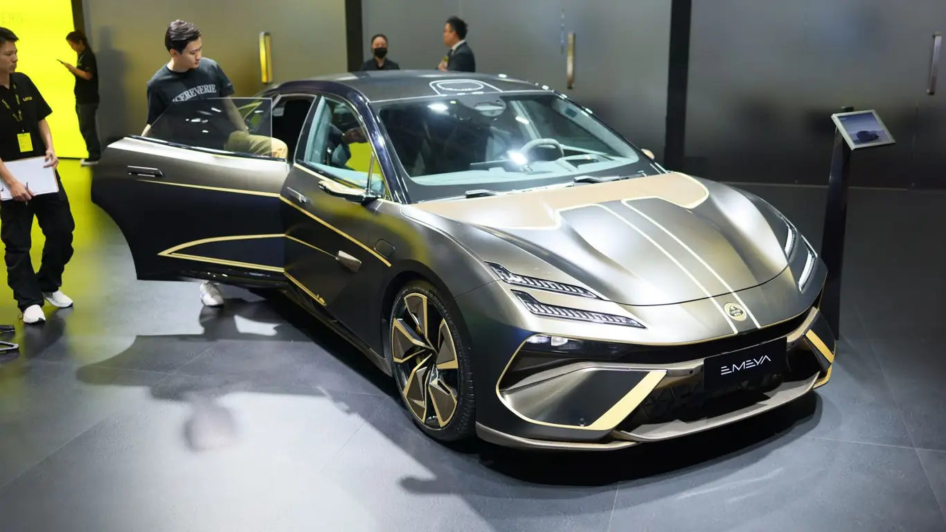 Lotus шокировал обновлёнными электрокарами: разгон за 2,78 секунды и злая внешность