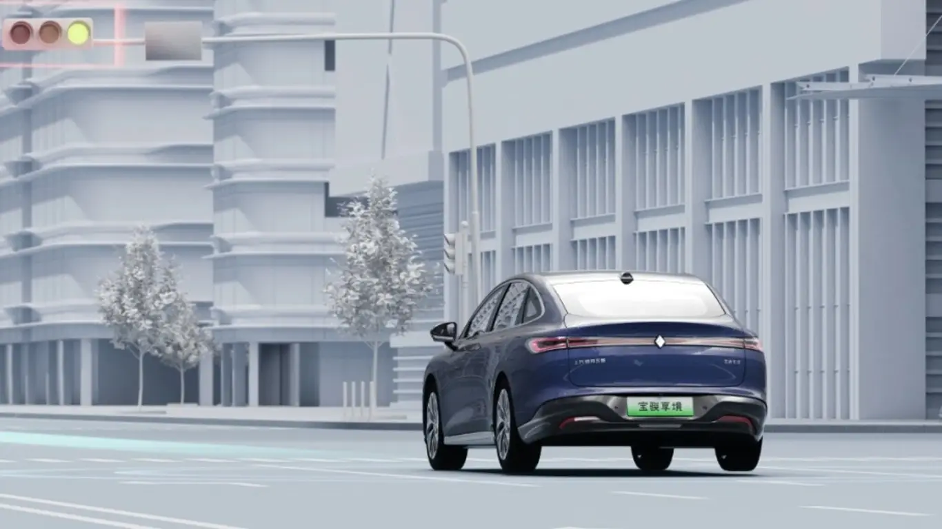 Умная навигация, внушительный запас хода и доступная цена: SAIC, GM и Wuling постарались