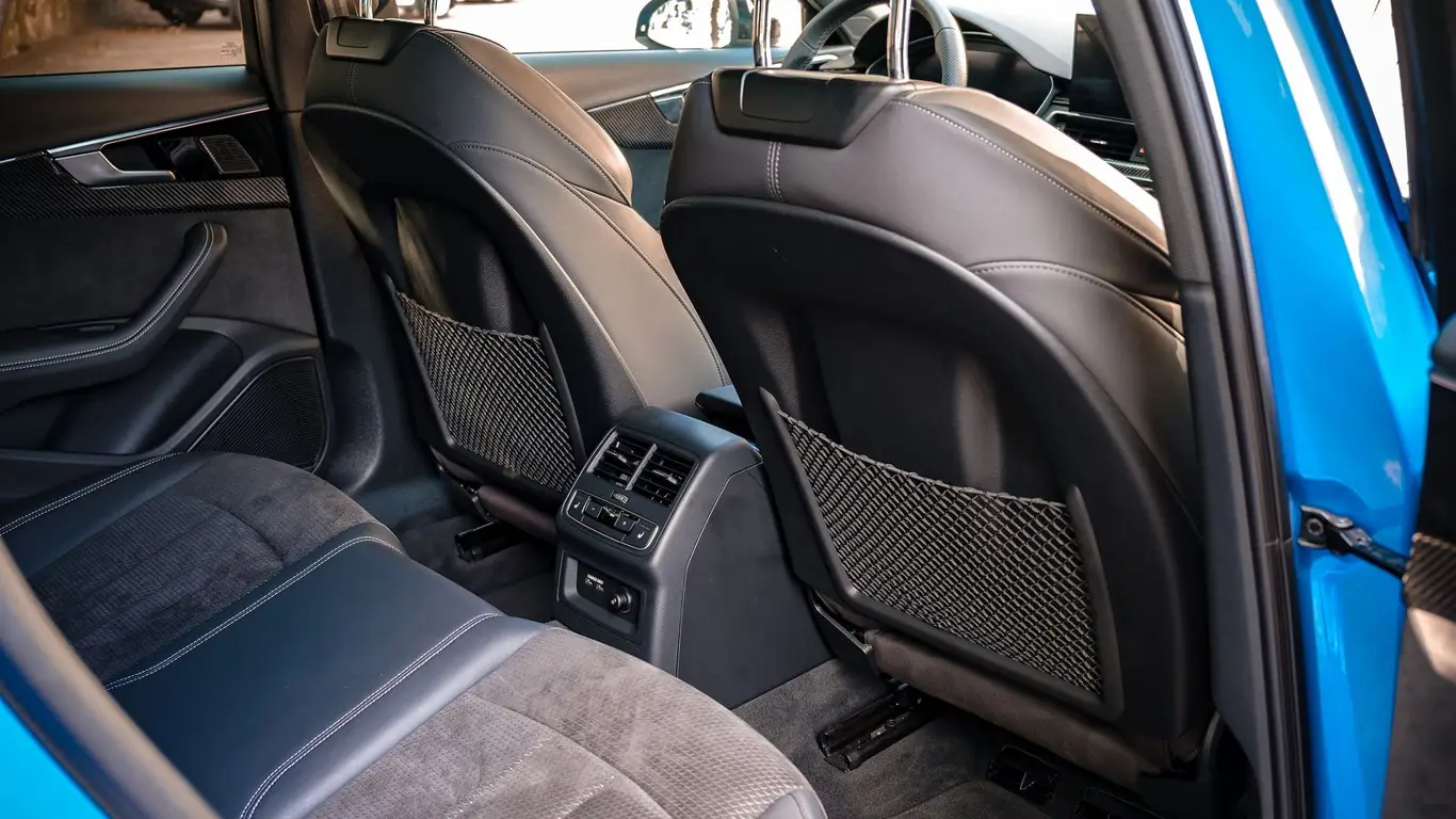 Сода, лимонная кислота и тальк: водителям в РФ рассказали, как сэкономить весной до 10000 рублей