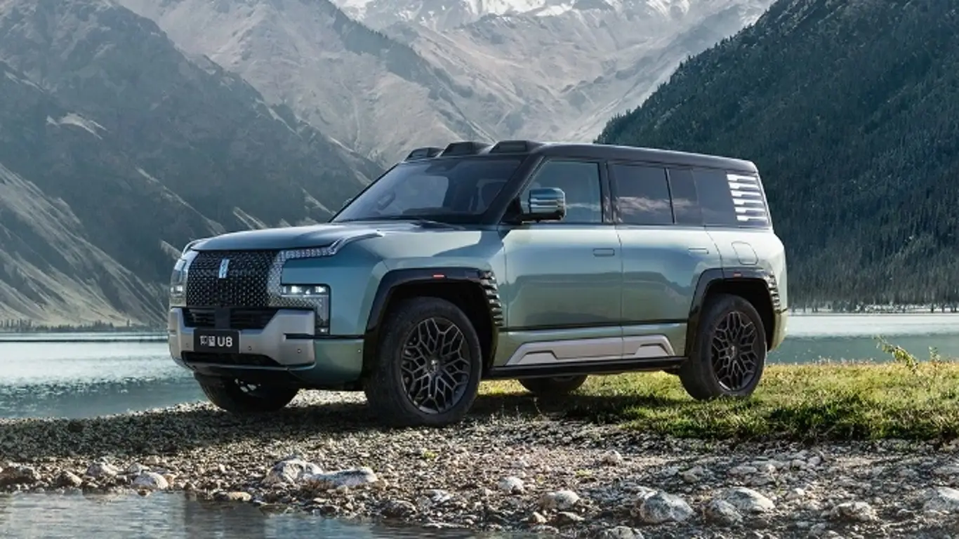 Умный апдейт для BYD U8: 15 новых функций, включая «видишь — говори» и настройку зеркал