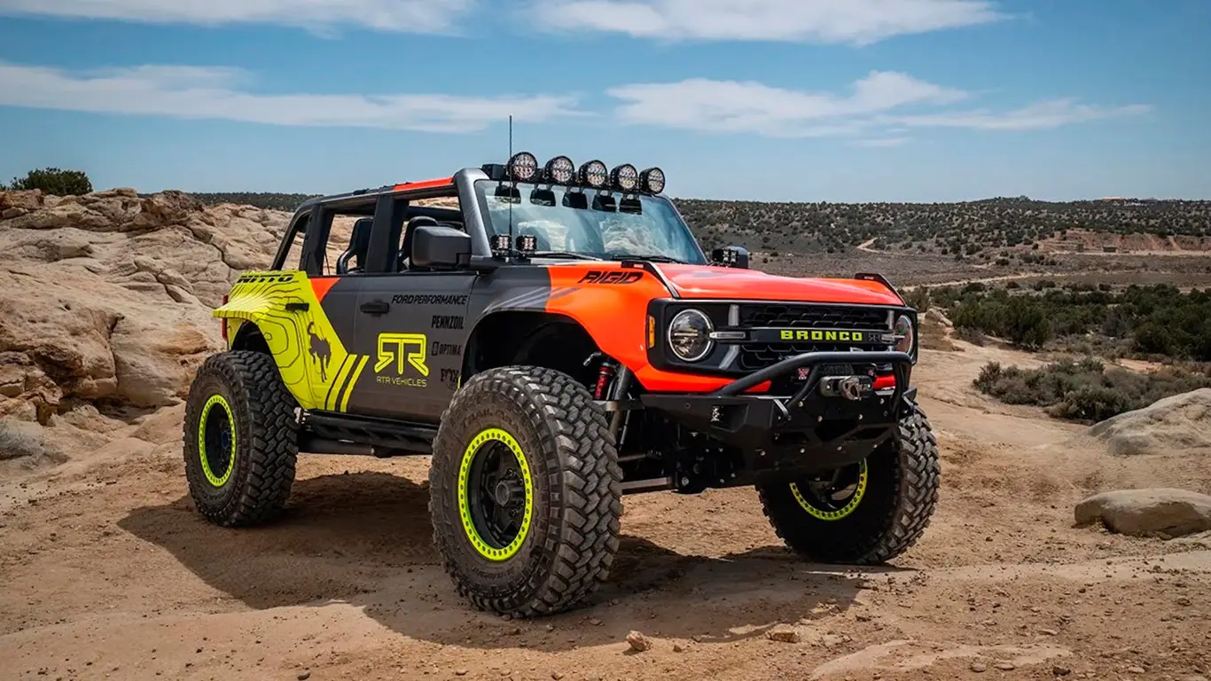 «Годзилла» под капотом: тюнеры показали самый дикий Ford Bronco в истории
