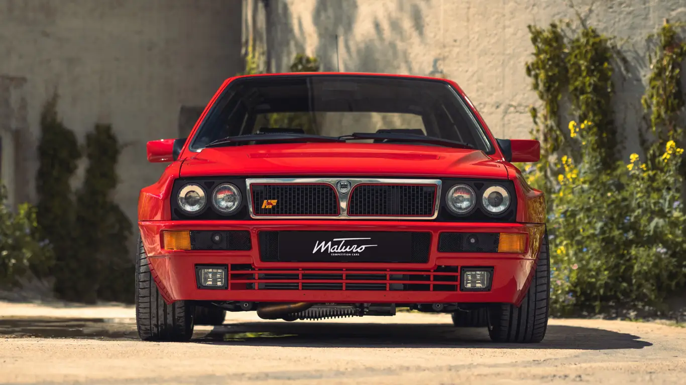 Все хотели — успели только 10: все 420-сильные Lancia Delta смели за считаные дни